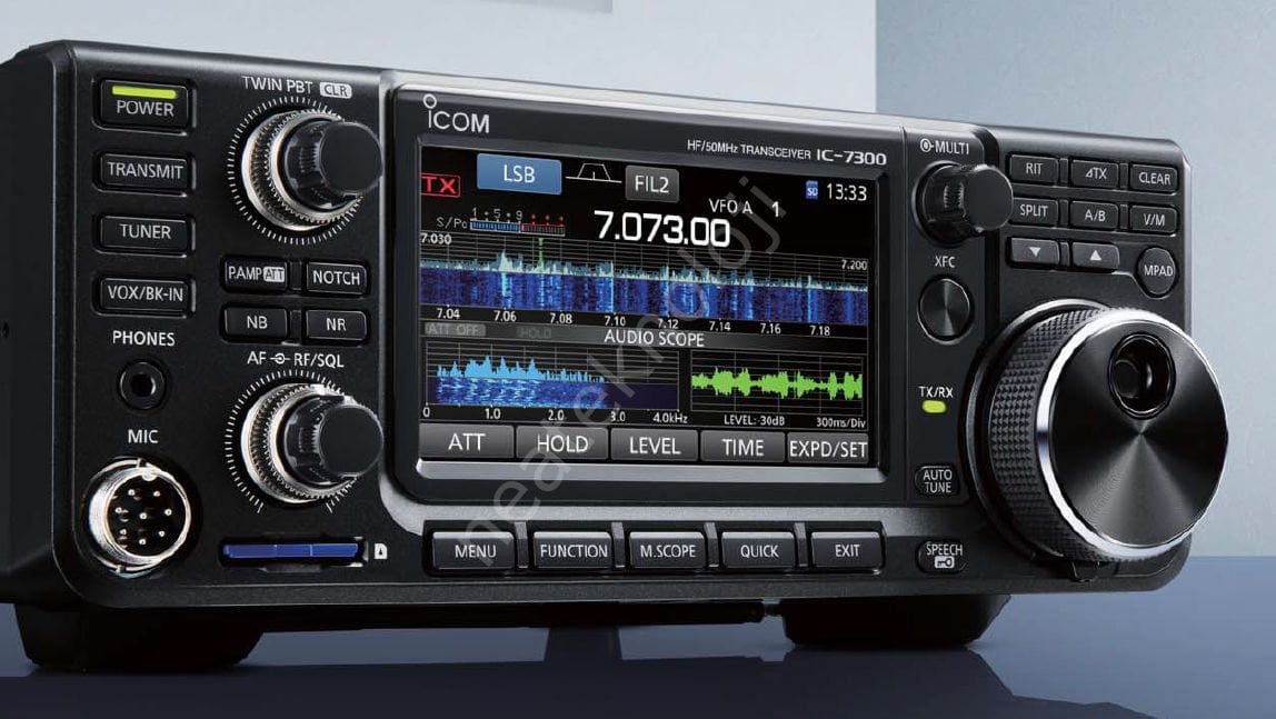 ICOM IC-7300  HF-50MHz Amatör Telsiz